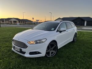 White Mondeo